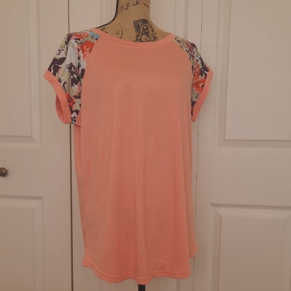 🌸Floral Sleeve Top